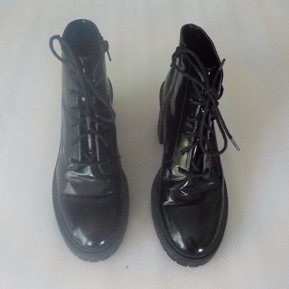 NEW Platform Black Block Heel Boot NWOT - Picture 4 of 9